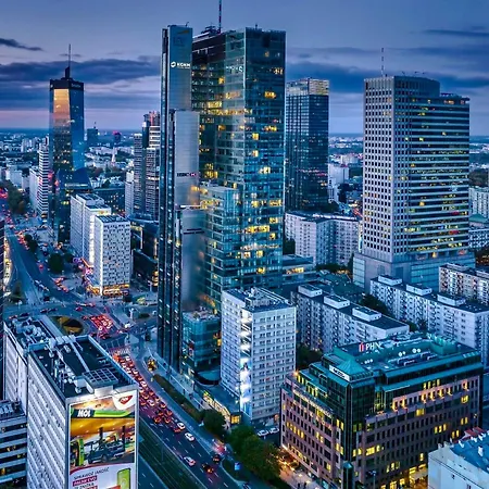View 3 Fast Wifi 1gbs 85'tv Amazontv Hbo Disney+ Warsaw