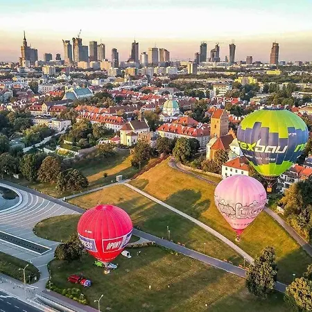 Apartment View 3 Fast Wifi 1gbs 85'tv Amazontv Hbo Disney+ Warsaw
