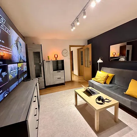 View 3 Fast Wifi 1gbs 85'tv Amazontv Hbo Disney+