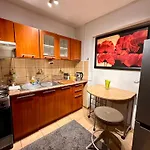 View 3 Fast Wifi 1gbs 85'tv Amazontv Hbo Disney+ Apartmán *