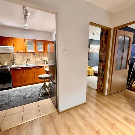 View 3 Fast Wifi 1gbs 85'tv Amazontv Hbo Disney+ Warszawa