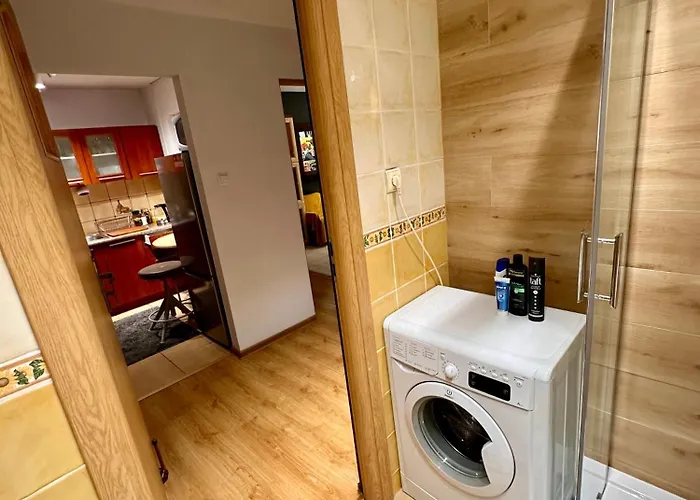 View 3 Fast Wifi 1gbs 85'tv Amazontv Hbo Disney+