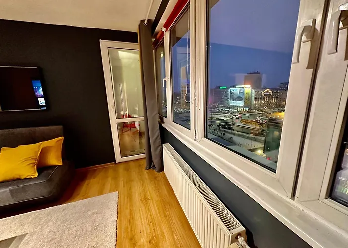 View 3 Fast Wifi 1gbs 85'tv Amazontv Hbo Disney+ Apartment