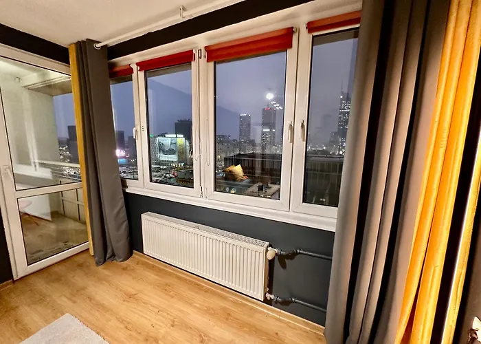 View 3 Fast Wifi 1gbs 85'tv Amazontv Hbo Disney+ Apartment *